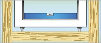 Illustration av en fönsterinstallation med träkarm och synliga fästskruvar.