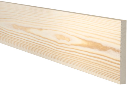 Planka av ljus, planhyvlad trä med tydliga träådringar i horisontellt mönster.