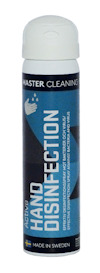 Sprayflaska med etiketttext: "Master Cleaning Active Hand Disinfection." Vit kork, blå etikett och svensk flagga längst ner.
