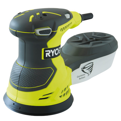 Grön och svart excenterslip med märke "RYOBI" och dammuppsamlare märkt "Cyclonic Action."