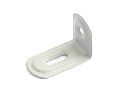 Vit möbelvinkel med två hål, ett runt och ett ovalt, syns mot en vit bakgrund.