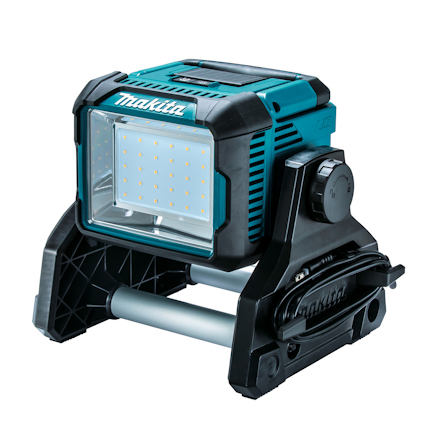 Blå och svart arbetslampa med rektangulär LED-panel och justerbart stativ, med texten "Makita" på sidan.
