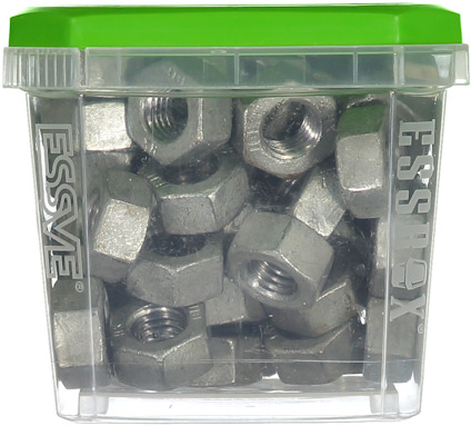 Förpackning med hexagonala muttrar av metall i genomskinlig plastlåda med grönt lock, märkt "ESSVE".